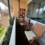 Modern Cute With Balcony, Center Apartman *