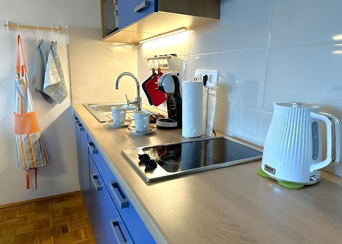 Modern Cute With Balcony, Center