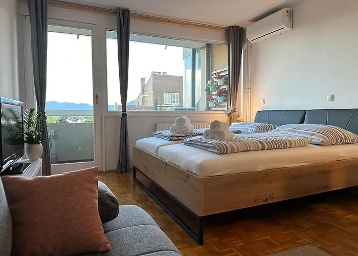 Apartment Modern Cute With Balcony, Center Ljubljana