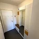 Lejlighed Modern Cute With Balcony, Center *